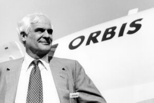 David Paton, Creator of the Flying Eye Hospital, Dies at 94 David Paton, the creator of an airborne eye hospital, in 1973. He “was willing to take risks that others wouldn’t,” a colleague said. “He was charming. He was inspiring. And he didn’t quit.”Credit. (Orbis)