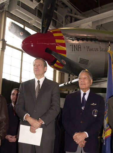 The American Airpower Museum at Republic Airport New York Airport 3 Pataki Archer01 11 2001 Metropolitan Airport News