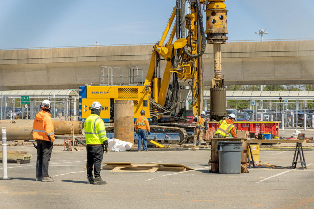 Gov. Hochul Announce Groundbreaking for New York State's Largest Solar Carport and Battery Storage System at JFK Airport New York Airport 53674304293 5618af7528 o Metropolitan Airport News