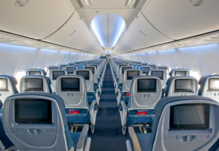 737 900 4 Metropolitan Airport News