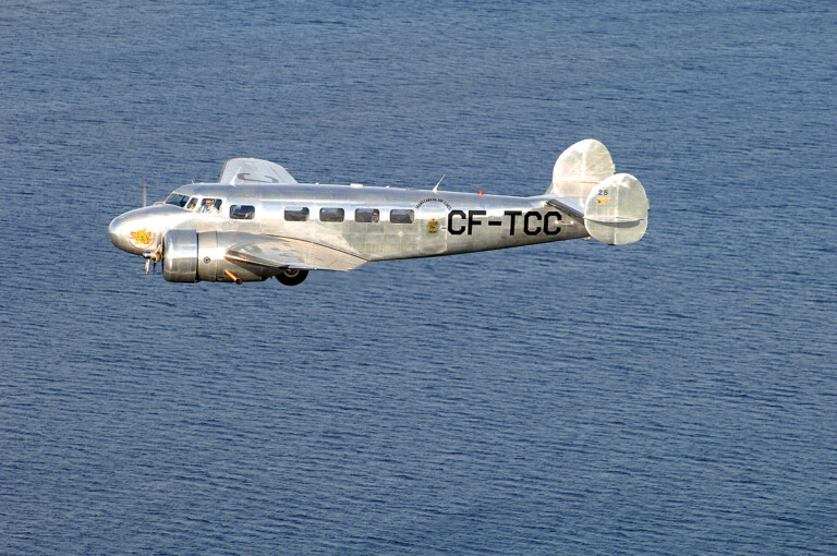 What’s That Silver Plane in the Air? Air Canada Lockheed L 10A Electra Metropolitan Airport News