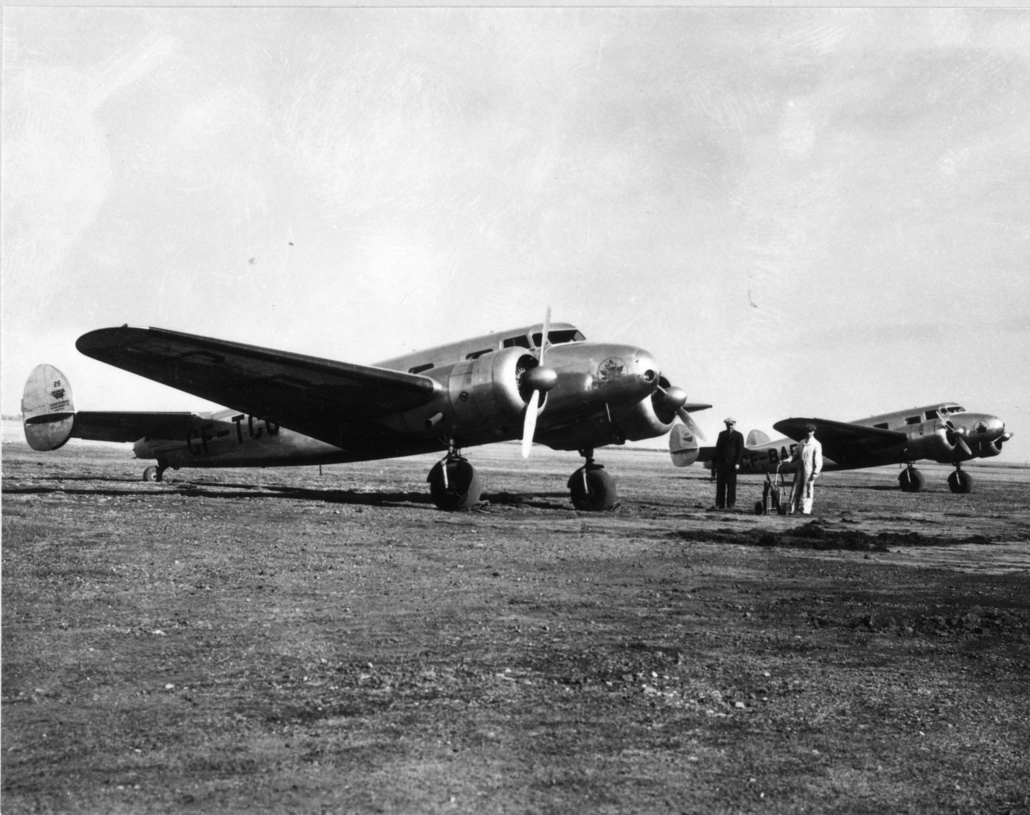 What's That Silver Plane in the Air? New York Airport Air Canada Lockheed L 10A Electra1 Metropolitan Airport News