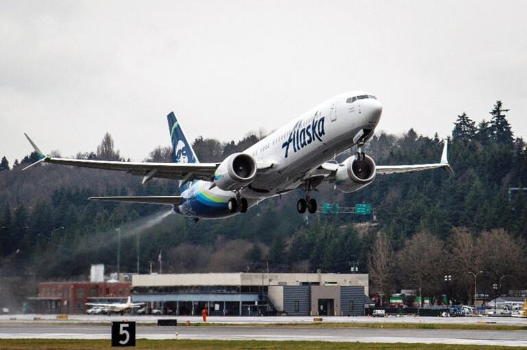 After 16 Months of Drought, Boeing Sells More Airplanes Than Gets Cancellations An Alaska 737-9 departs Boeing Field.