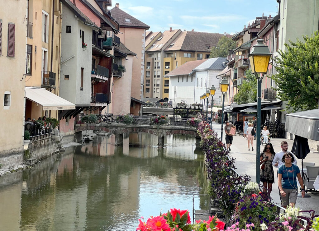 One-Day Visit to Annecy, France New York Airport Annecy France 01 Metropolitan Airport News