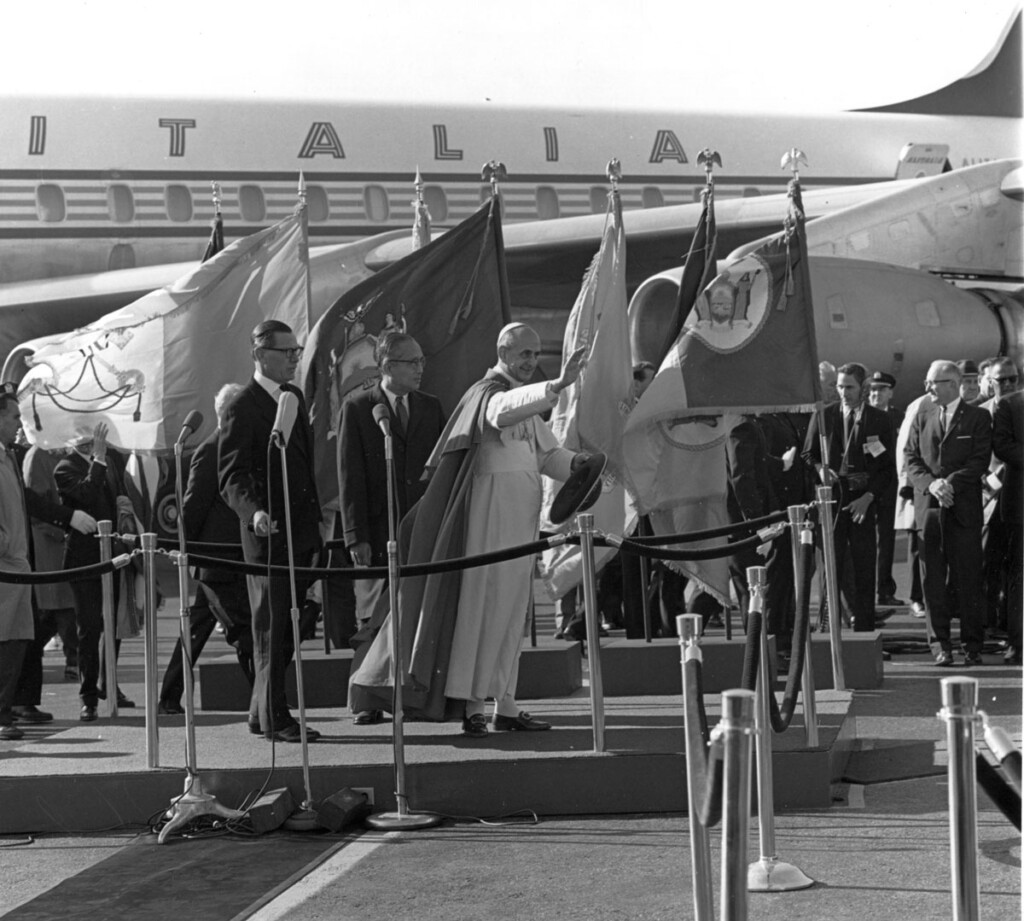 ITA Airways Prepares to Replace Alitalia As the Pope’s Airline New York Airport Arrival of Pope Paul VI at John F. Kennedy International airport.