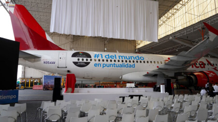 Avianca Airlines Receives Recognition as 2023’s Most Punctual Global Airline Avianca unveiled an Airbus A320 aircraft with a livery commemorating this achievement during the ceremony.