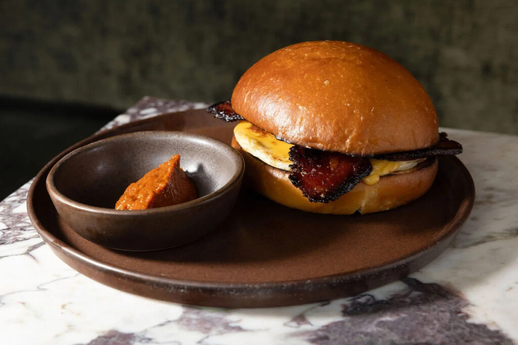 JetBlue Announces New Mint Culinary Partners New York Airport Bakery & All-Day Cafe in The Refinery at Domino by Chef