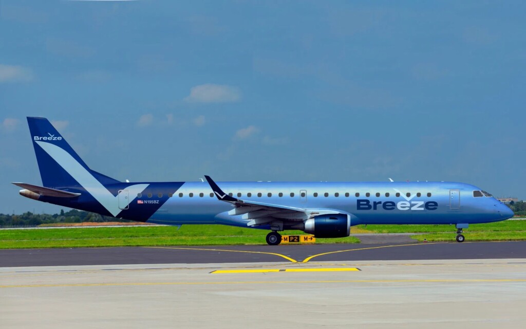 Breeze Airways Takes Delivery of First of 15 Embraer E190 Aircraft