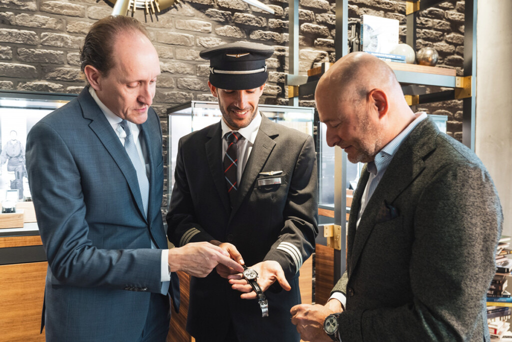 Breitling Launches New Navitimer Watch Exclusive to SWISS New York Airport Breitling Launches New Navitimer Watch Exclusive to SWISS