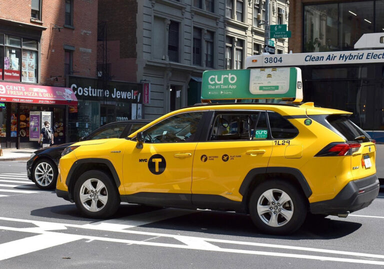 Curb Flow Lands in Newark Ahead of a Record Summer CURB Taxi App