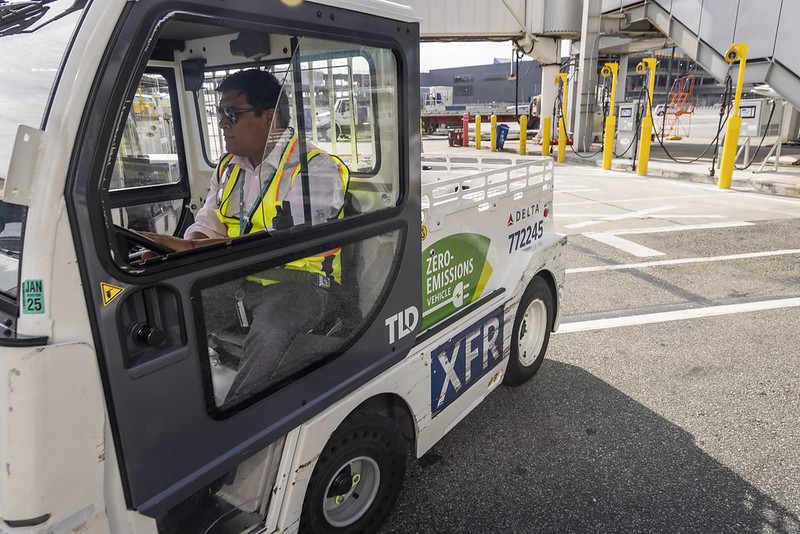 Eight Dual-Port Chargers at Terminal 4 Will Power Delta Air Lines’ Electric Airport Ground Support Equipment New York Airport Eight Dual-Port Chargers at Terminal 4 Will Power Delta Air Lines’ Electric Airport Ground Support Equipment