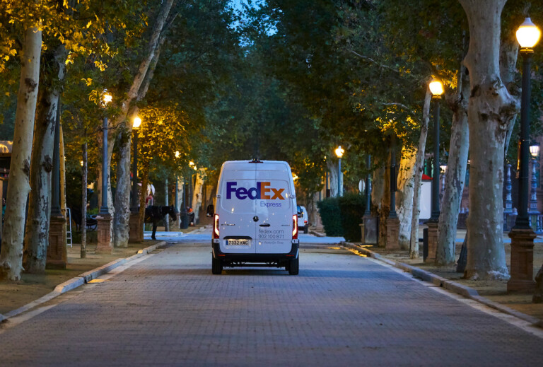 FedEx Commits to Carbon-Neutral Operations by 2040 FedEx Commits to Carbon-Neutral Operations by 2040