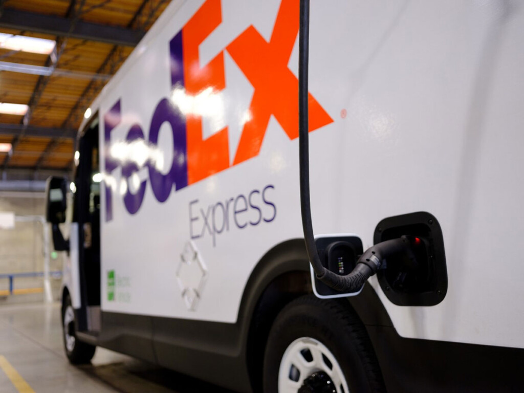 Fedex Electric Trucks Charging