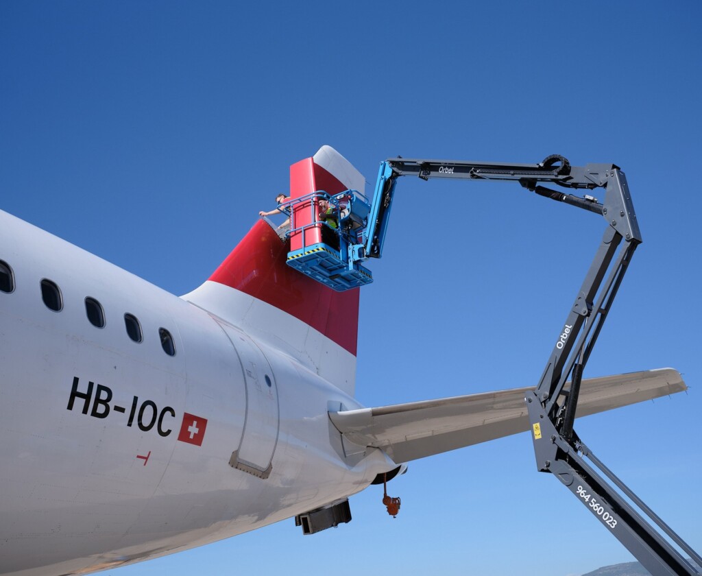 SWISS Bids Farewell to a Fleet Icon New York Airport SWISS Bids Farewell to a Fleet Icon