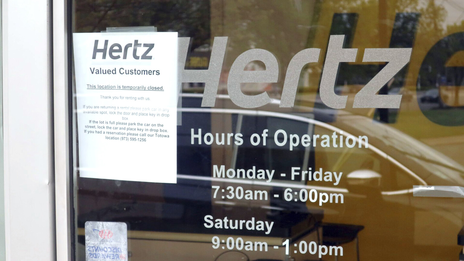 Hertz Hits Roadblock HERTZ IN FINANCIAL TROULBE Metropolitan Airport News