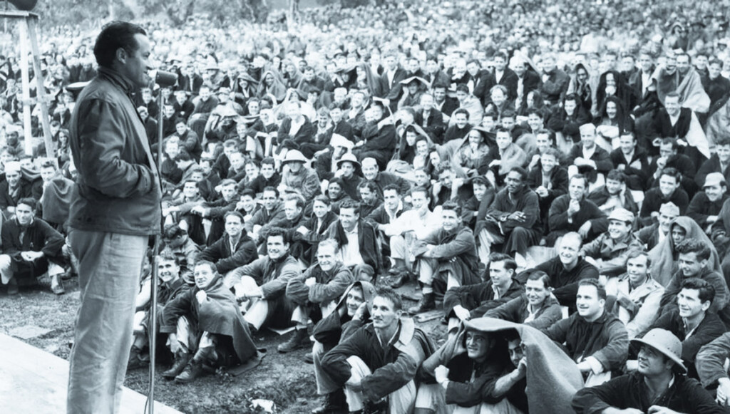 Historical-Bob-Hope-Audience-c1944