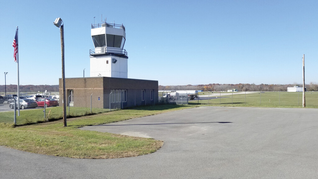 Hudson Valley Regional Airport: Airline Service No More New York Airport Hudson Valley Regional Airport tower.