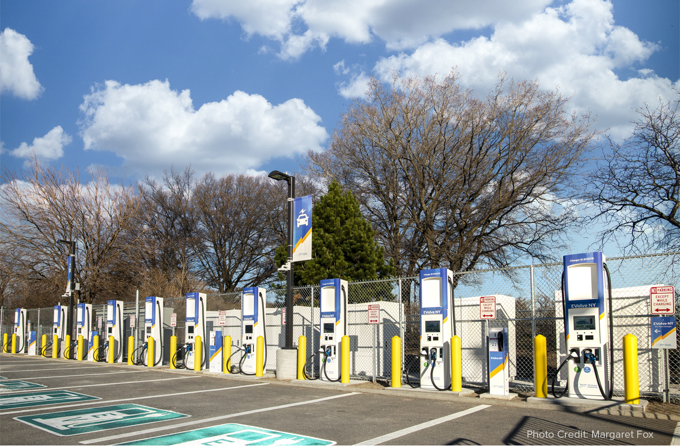 Governor Cuomo Announces Largest Public Electric Vehicle Fast-Charging Station in the Northeast Now Available at JFK Airport New York Airport JFK Airport largest public EV fast charging station image Metropolitan Airport News
