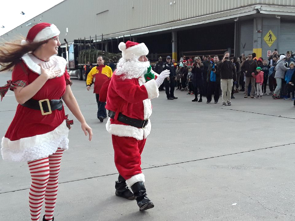DHL at JFK Delivers Holiday Cheer to U.S. Troops Overseas New York Airport JFK DHL Operation Holiday Cheer 2018
