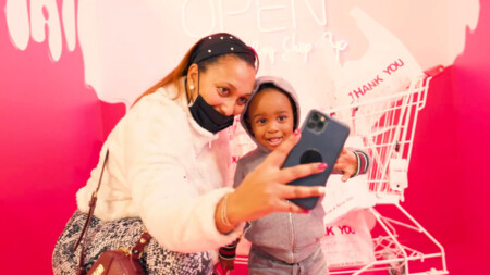 JFK T4 Launches Experiential Pop-Up Selfie Station JFKIAT Selfie Station