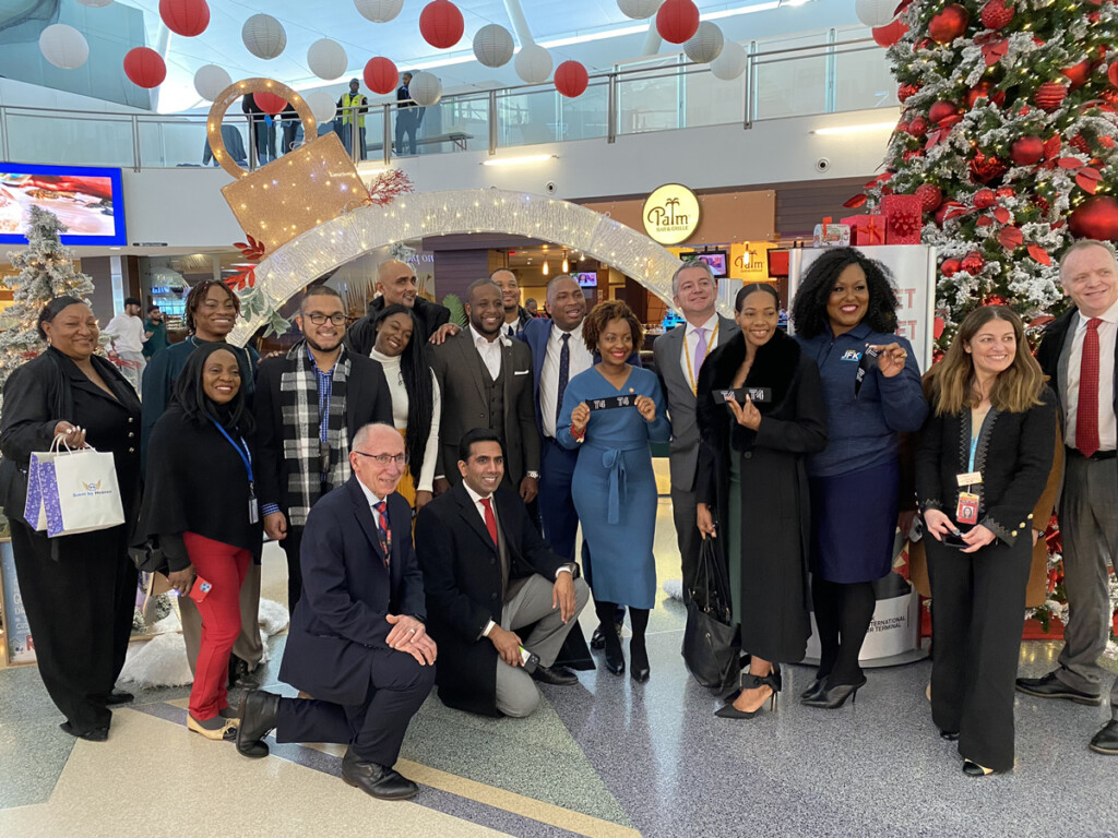 JFK Terminal 4 Holds Ribbon-Cutting for Launch of Pop-Up Holiday Street Market New York Airport JFTT4 Pop Up Holiday Street Market 2 Metropolitan Airport News