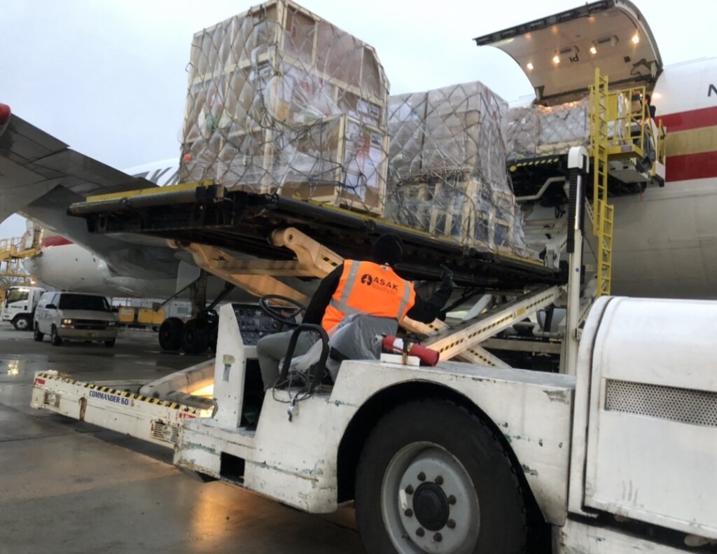 JUNE WEB28 ASAK LOADING CODIV ASSISTANCE MATERIALS Metropolitan Airport News