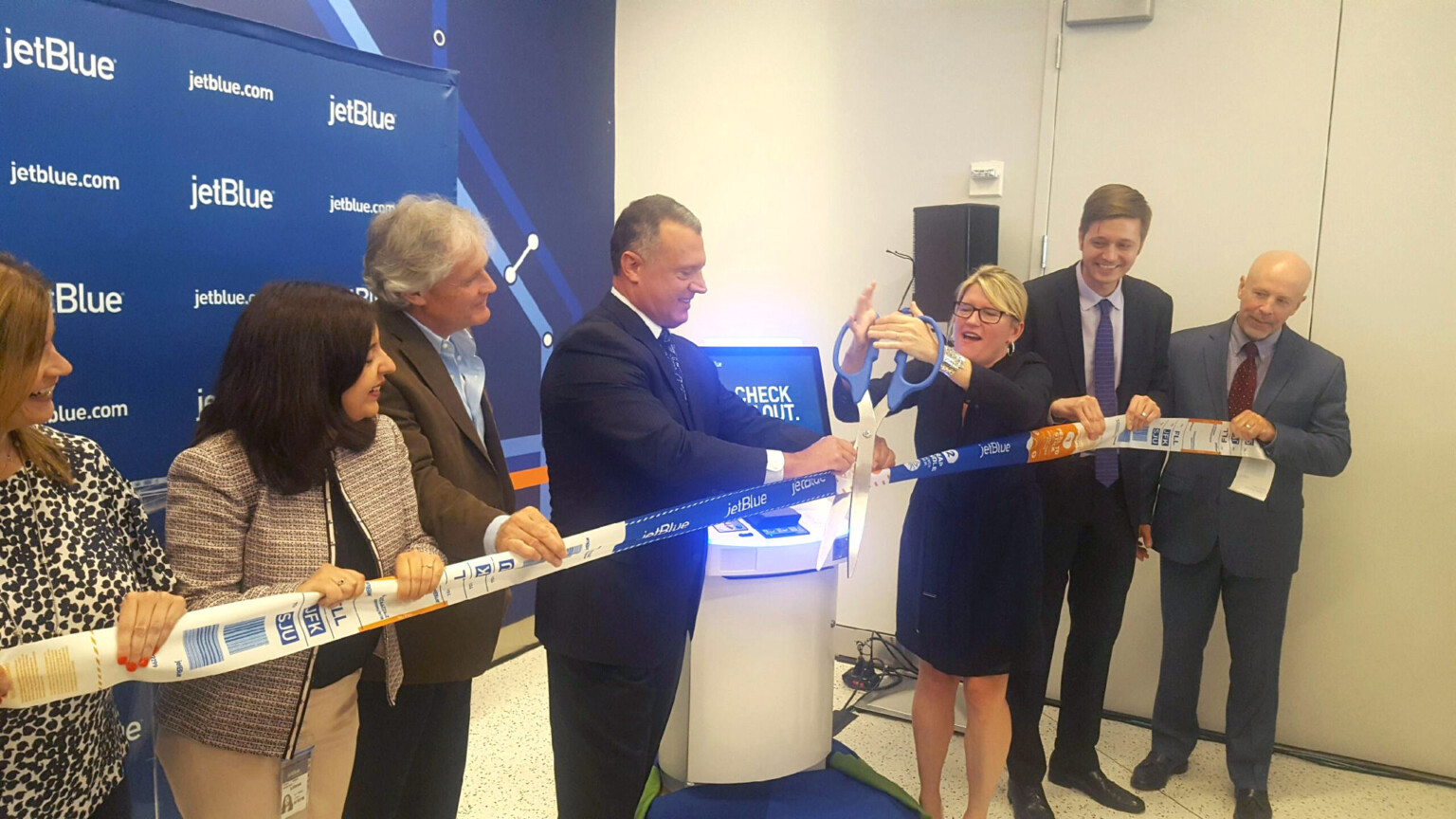 JetBlue Makeover of Terminal 5 Directed to Speeding Journey of Travelers JetBlue Open Concept JFK Metropolitan Airport News