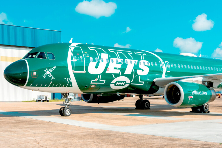 Jetblue New York Jets 2 Metropolitan Airport News