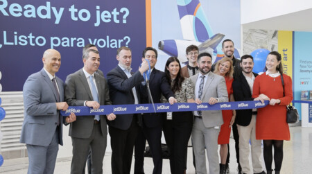 JetBlue and Empire State Development Commemorate Rebranded Terminal 5 Skywalk at JFK Airport Jetblue T5 ribbon cutting
