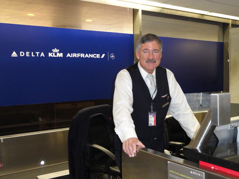 The Golden Age of Airline Employment New York Airport Jonathan Katz Delta Sky Priority Check in at JFK Metropolitan Airport News