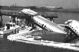 Over The Edge: How Safe Are LaGuardia’s ‘Short’ Runways? New York Airport LGA Runway 3 Metropolitan Airport News