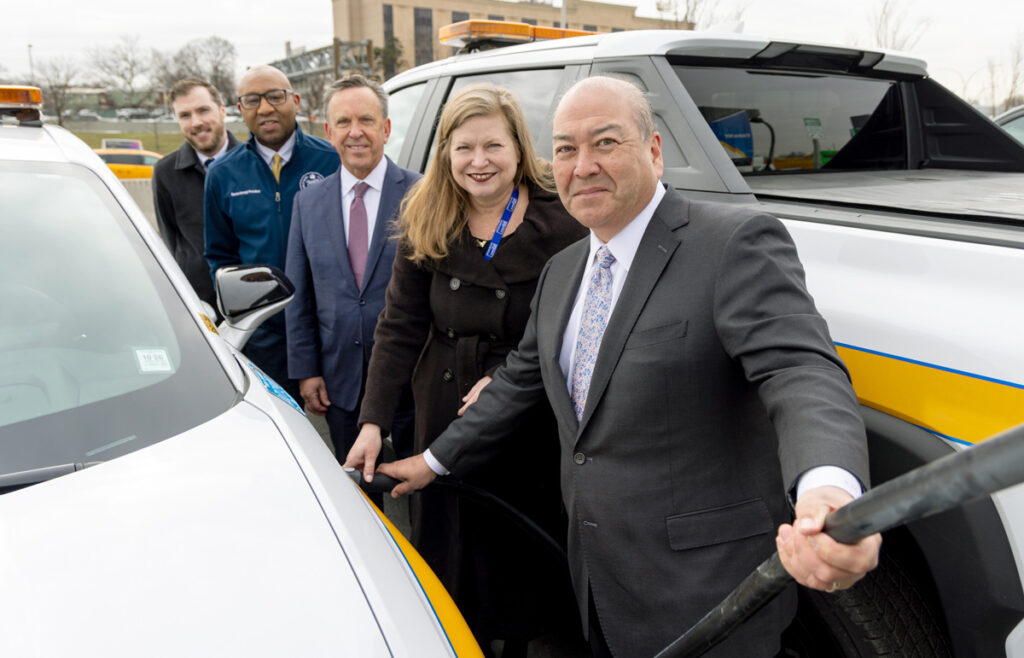 PANYNJ and NYPA Open 12 EV Fast Chargers LGA Airport New York Airport LaGuardia EV Chargers 1 Metropolitan Airport News