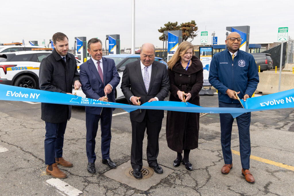 PANYNJ and NYPA Open 12 EV Fast Chargers LGA Airport New York Airport LaGuardia EV Chargers 3 Metropolitan Airport News