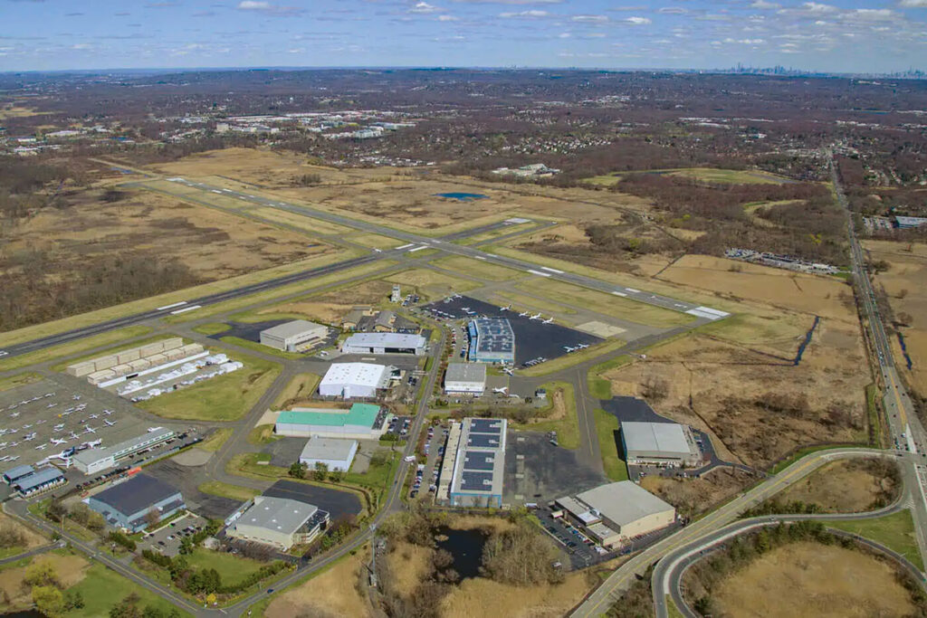 Beyond the Hub New York Airport Morristown Municipal Airport (MMU)
