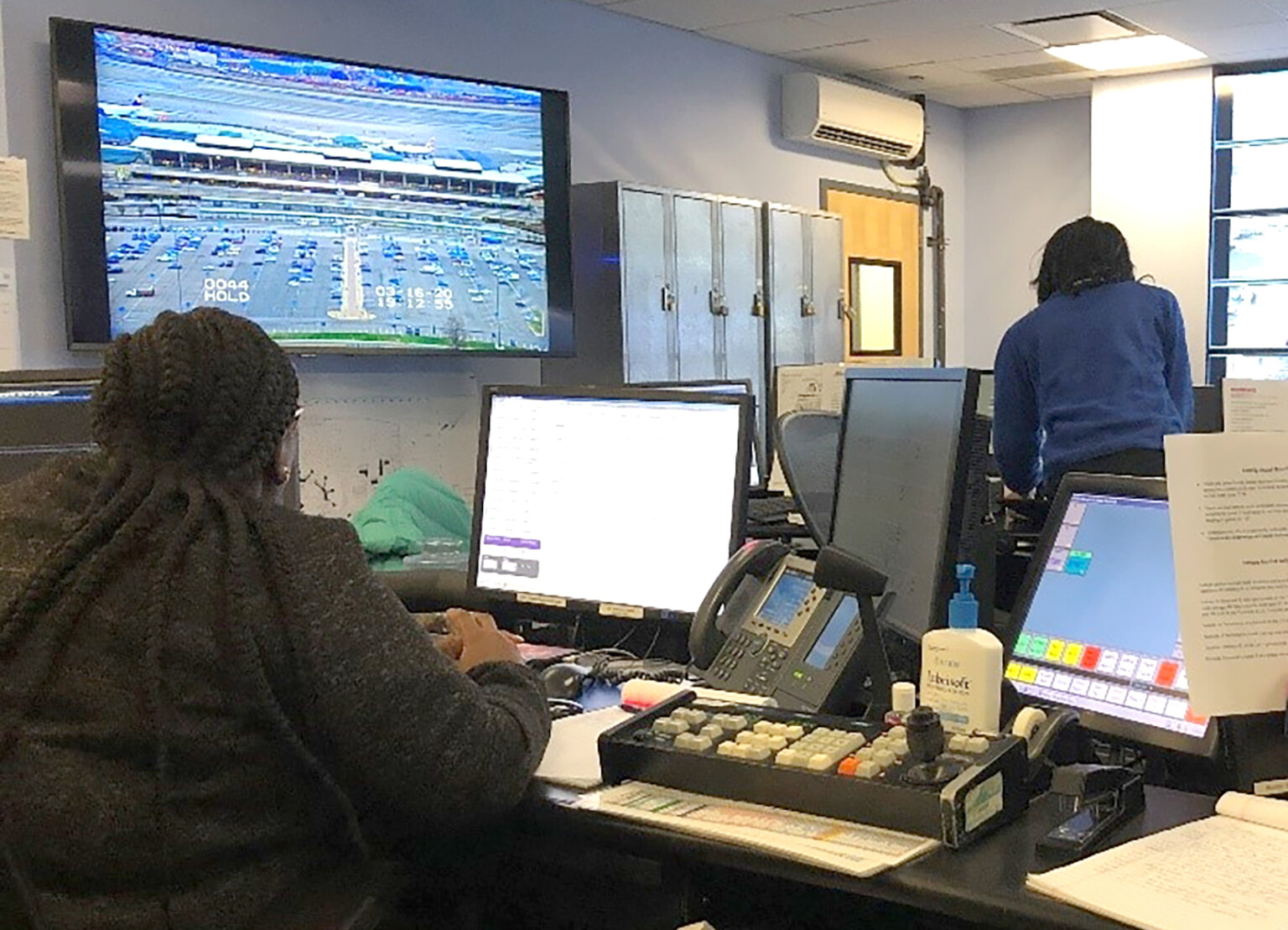 At Newark Airport, Operations Are at the Center Newark Airport AOC