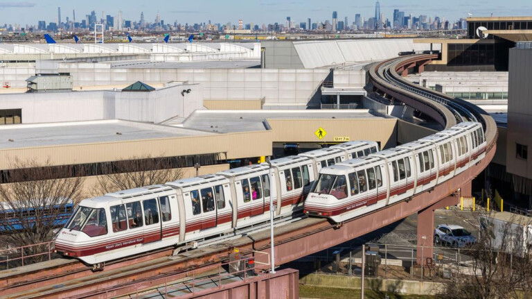Alstom Signs a Seven-Year Operations & Maintenance Services Contract With Newark Liberty International Airport Alstom Signs a Seven-Year Operations and Maintenance Services Contract With Newark Liberty International Airport