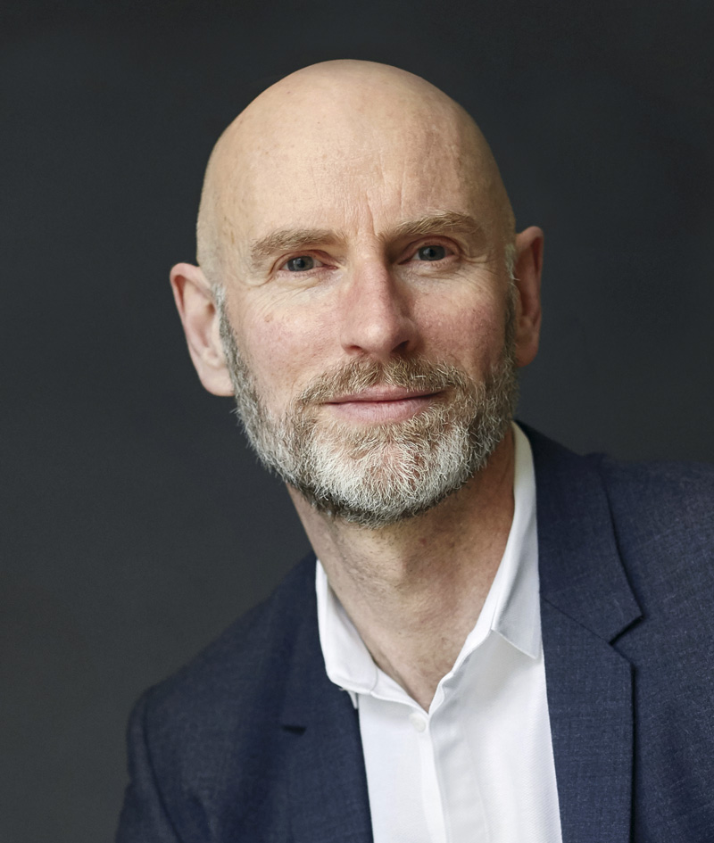 Reflections of Time & Place New York Airport Nicholas Baume, Director & Chief Curator of the Public Art Fund