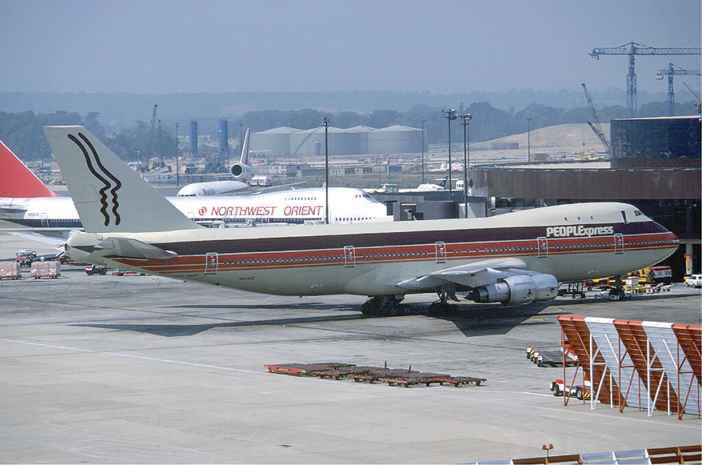 PEOPLExpress: Fly Smart New York Airport PEOPLExpress 747