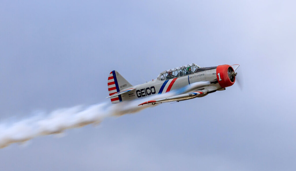 Dropping of the Roses at Republic Airport Pearl Harbor Memorial 2 Metropolitan Airport News