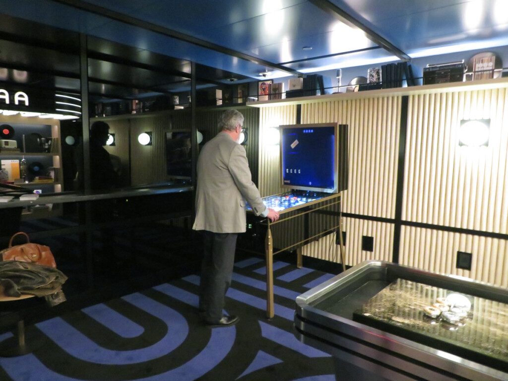 Pinball at the Arcade Metropolitan Airport News