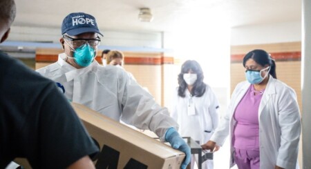 United Airlines Donates Food to New York & New Jersey Food Banks Project Hope Hero Image Metropolitan Airport News