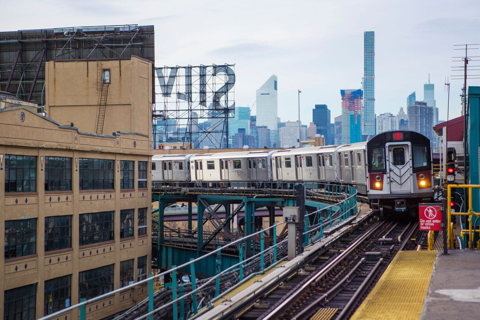 Queens Connectivity: A Public, Urban Transit Hub Queens Subway