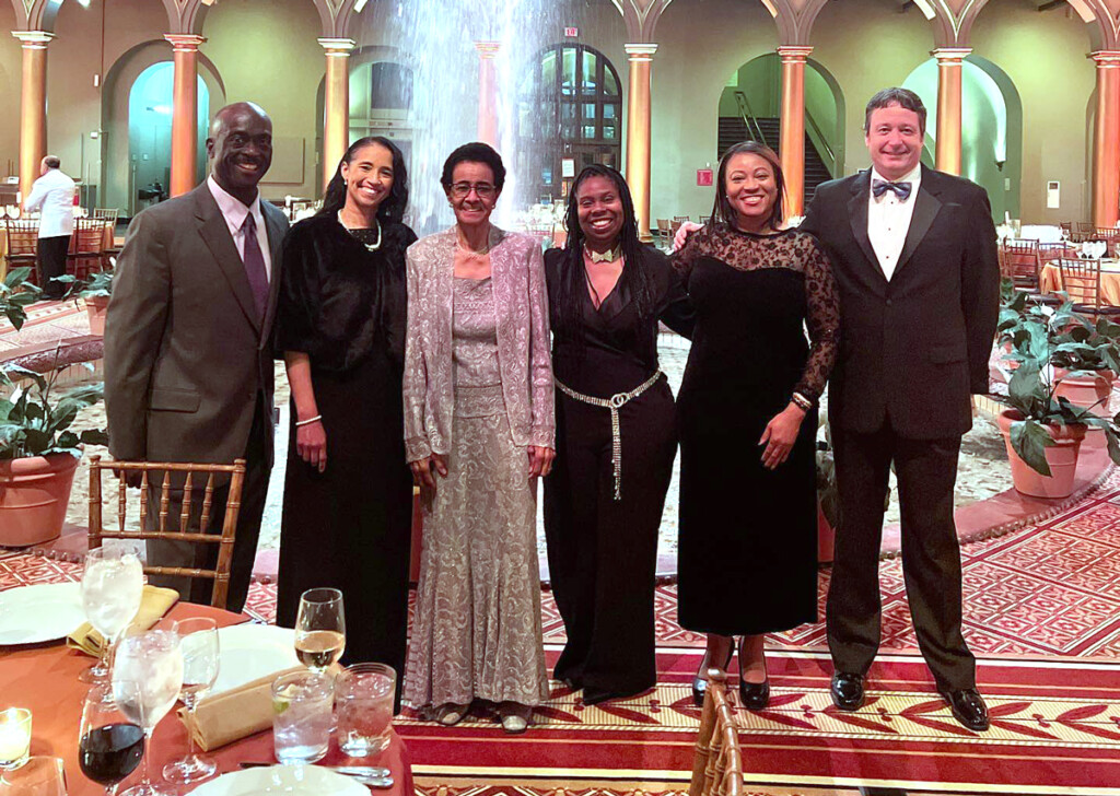 Tuskegee Airmen Inspired RedTail Flight Academy Receives 2022 Aviation Week Laureate Award New York Airport Red Tail Youth Flying Program Laureate Award Metropolitan Airport News