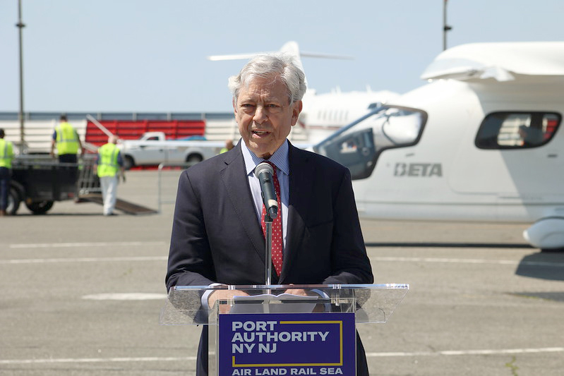 Beta Makes First Electric Flight Into JFK Airport New York Airport Rick Cotton Beta JFK Metropolitan Airport News