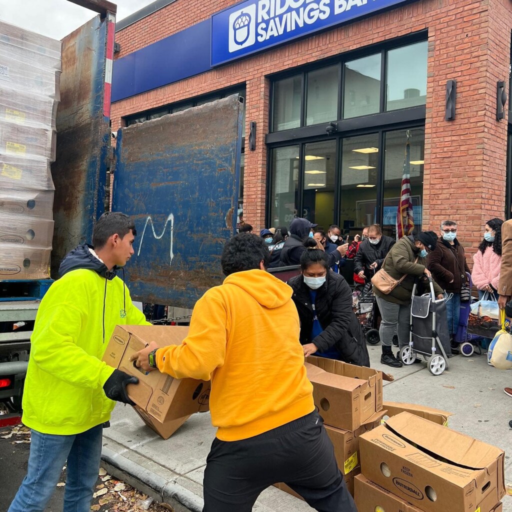Royal Waste Distributes Thousands of Turkeys Across NYC New York Airport Royal Waste Distributes Thousands of Turkeys Across NYC 5 Metropolitan Airport News