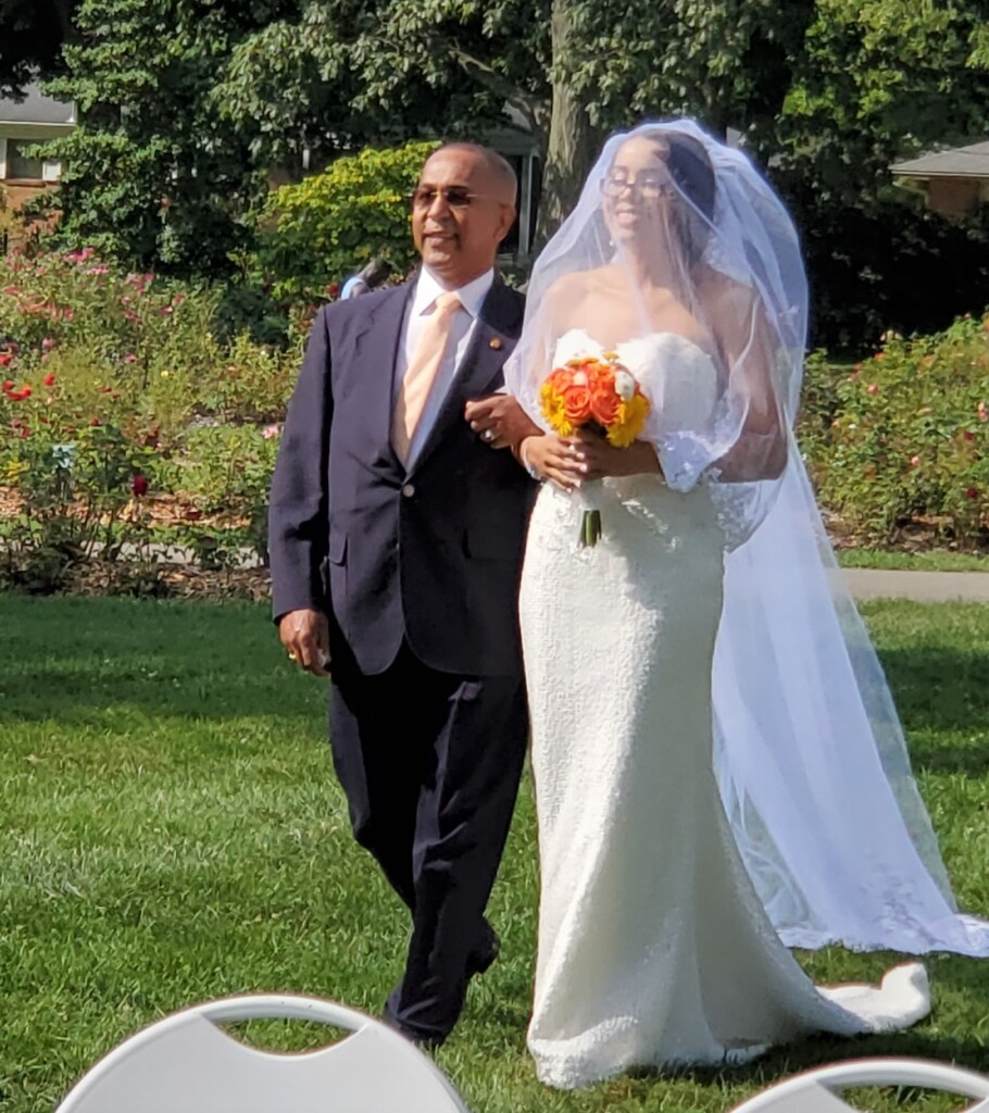 TSA Rescues Wedding Dress Left at a Newark Airport Checkpoint New York Airport TSA rescues wedding dress that was left at a Newark Airport checkpoint