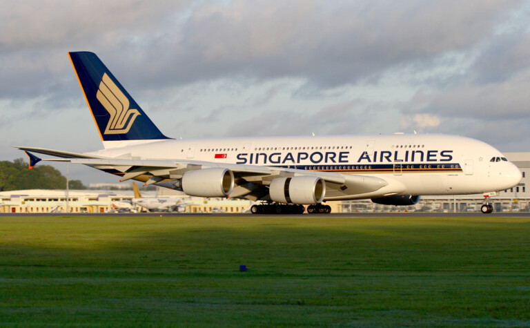 Singapore Airlines Returns to New York Singapore Airlines acft a380 Metropolitan Airport News