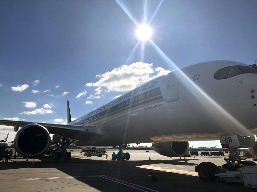Singapore Airlines Restores World’s Longest Non-Stop Flight to Newark The Singapore Airlines A350-900 ULR, moments after arrival