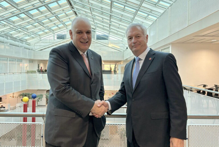 Star Alliance Chief Executive Board Elects Michael Rousseau as New Chairperson Theo Panagiotoulias (Left) and Michael Rousseau (Right).