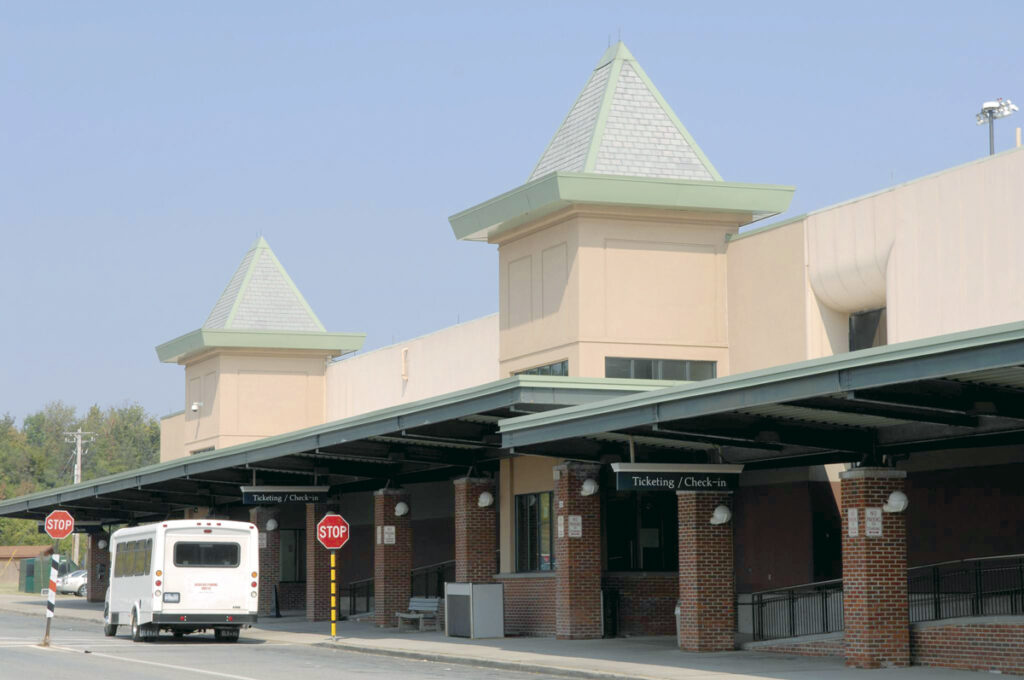 Stewart International Airport: Military to Commercial Transition New York Airport Stewart International Airport: Military to Commercial Transition